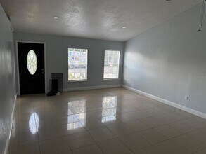 1109 Lavaur Ct in Kissimmee, FL - Building Photo - Building Photo