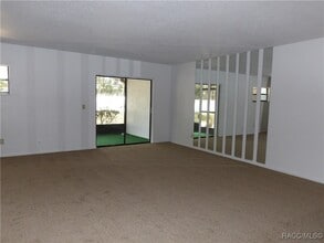9785 E Goldfinch Ln in Inverness, FL - Building Photo - Building Photo