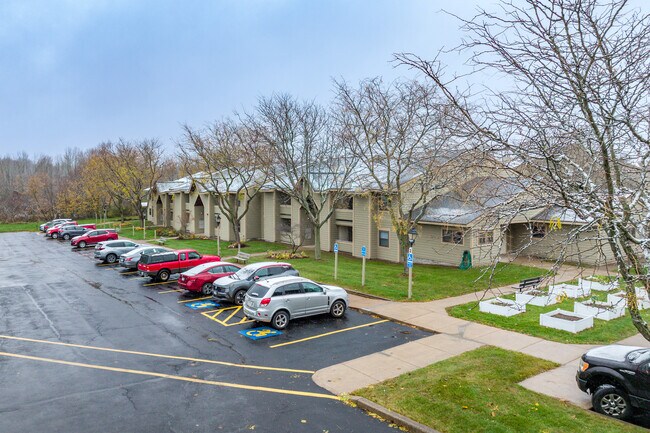 Old Erie Place in Jordan, NY - Building Photo - Building Photo