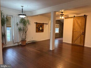 82 Linvale Rd in Ringoes, NJ - Building Photo - Building Photo