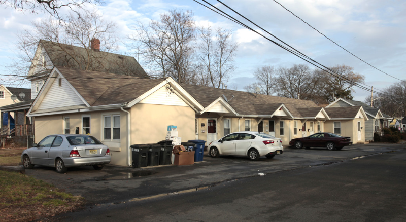 66 Main St in Keansburg, NJ - Foto de edificio