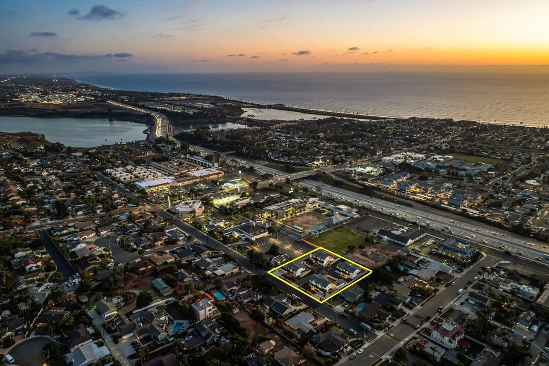 3733 Adams St in Carlsbad, CA - Building Photo
