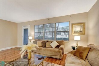 2401 Antigua Cir in Coconut Creek, FL - Building Photo - Building Photo