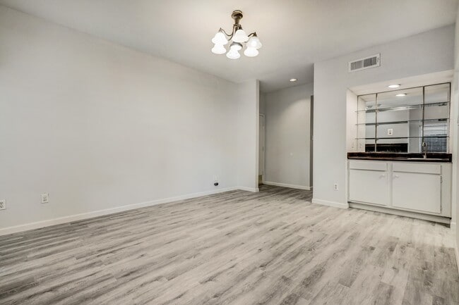 property at 1818 Augusta Dr