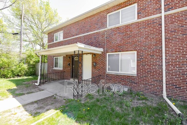 property at 830 S Harris Ave