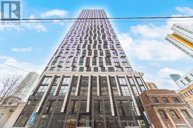 252 Church St in Toronto, ON - Building Photo - Building Photo