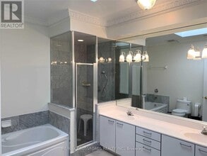 3181 Bayview Ave in Toronto, ON - Building Photo - Building Photo