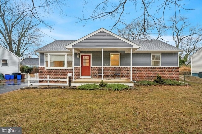 property at 607 Jackson Ave