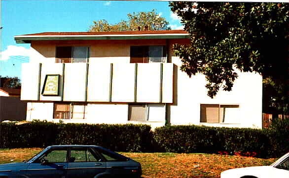 Lighthouse Apartments in Montclair, CA - Building Photo