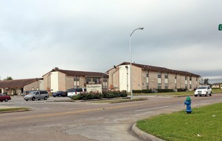 Sterlingshire Apartments in Houston, TX - Building Photo