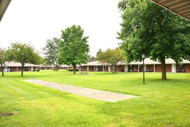 Tamarind Square in Trenton, OH - Building Photo - Building Photo