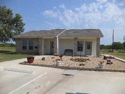 921 Tyrus in Groesbeck, TX - Foto de edificio - Building Photo