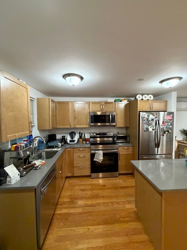 140 Prospect St in Cambridge, MA - Foto de edificio - Building Photo