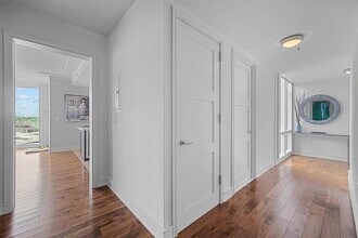 1 Renaissance Square in White Plains, NY - Building Photo - Building Photo