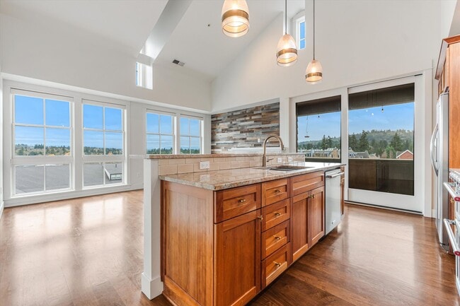 property at 474-476 2nd St