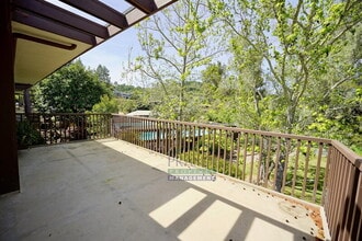 39 Forest Ln in San Rafael, CA - Building Photo - Building Photo