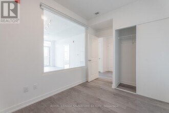 224-1010 DUNDAS St in Whitby, ON - Building Photo - Building Photo