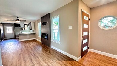 2618 San Marcus Ave in Dallas, TX - Building Photo - Building Photo