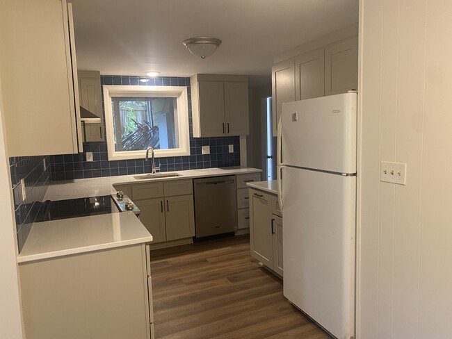 809 S Black Ave, Unit 809