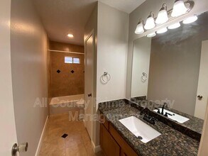 19311 Spanish Needle Dr in Houston, TX - Building Photo - Building Photo