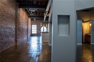 184 Walker St SW in Atlanta, GA - Building Photo - Building Photo