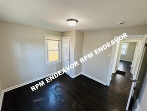 5615 Beldon Dr in St. Louis, MO - Building Photo - Building Photo