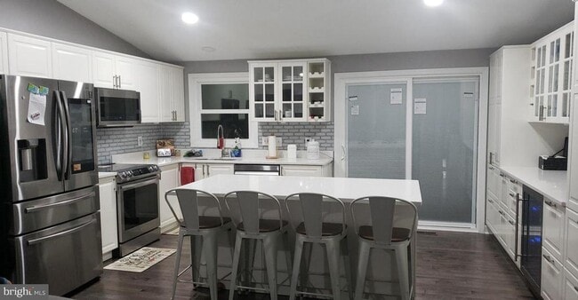 property at 1385 Rollinghouse Dr