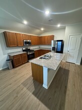 820 Clear Vly Ln in Dayton, TX - Building Photo - Building Photo