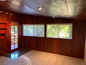 17958 Redwood Dr in Los Gatos, CA - Foto de edificio - Building Photo