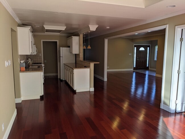 42837 Homewood St. in Fremont, CA - Foto de edificio - Building Photo