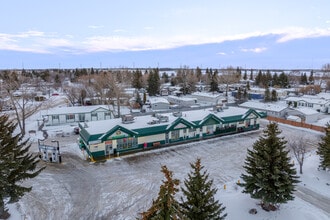 Maple Oak Ridge in Edmonton, AB - Building Photo - Building Photo