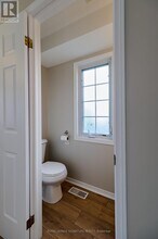 16 Chantilly St in Kitchener, ON - Building Photo - Building Photo