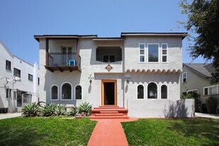 5133 1/2 W 21st St in Los Angeles, CA - Building Photo