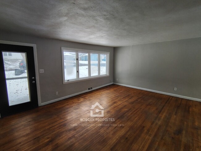 218 E Mulberry St in Anderson, IN - Foto de edificio - Building Photo