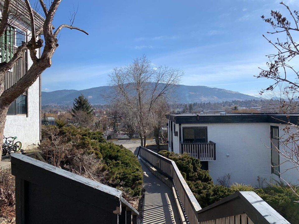 Vernon City View Apartments in Vernon, BC - Building Photo