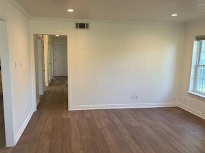2425 Markland St in Irving, TX - Building Photo - Building Photo