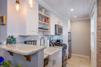 378 Claremont Ave in Montclair, NJ - Building Photo - Building Photo