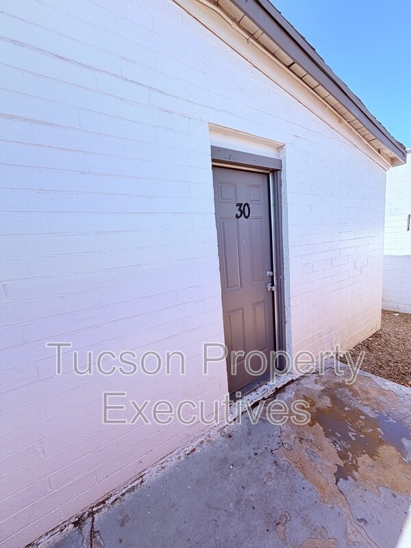 property at 234 E 32nd St