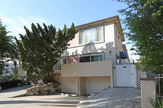 1025 Idaho Ave in Santa Monica, CA - Building Photo - Building Photo