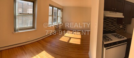 3710 N Pine Grove Ave, Unit 516 in Chicago, IL - Building Photo - Building Photo
