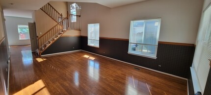 2524 Warm Springs Ln in Naperville, IL - Building Photo - Building Photo