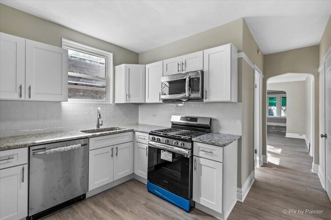 7815 S Langley Ave in Chicago, IL - Building Photo - Building Photo