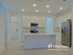 2450 Peace Of Mind Ave in Kissimmee, FL - Building Photo - Building Photo