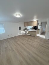 1654 SW 114th St in Seattle, WA - Building Photo - Building Photo