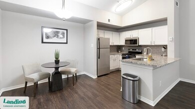 533 Fossil Creek Blvd in Haltom City, TX - Building Photo - Building Photo