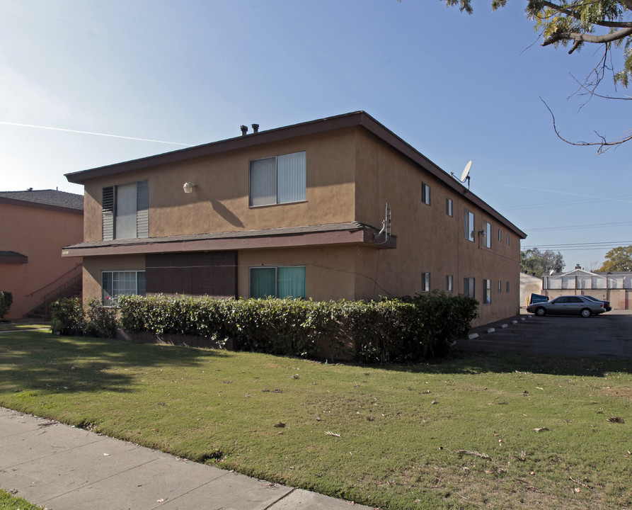 Tropicana Apartments in Garden Grove, CA - Building Photo