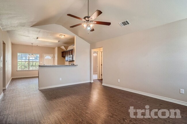 3105 Cardinal Dr in Ennis, TX - Building Photo - Building Photo