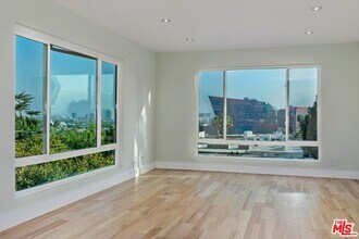 970 Palm Ave in West Hollywood, CA - Building Photo - Building Photo
