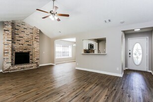 5419 Deer Timbers Trail in Humble, TX - Building Photo