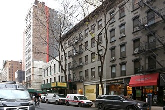 120-122 W 25th St in New York, NY - Foto de edificio - Building Photo